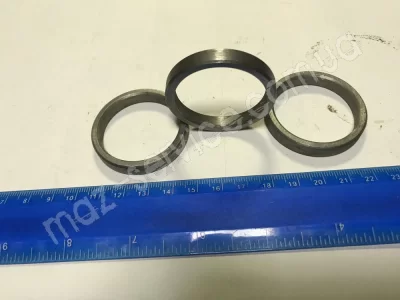 433420-1701086 Втулка дистанционная шестерни заднего хода