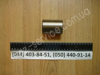 500А-3001026 Втулка шкворня МАЗ распорная кулака пов.