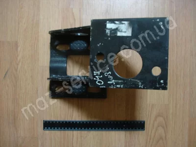 5336-3519171 Кронштейн энергоаккумулятора левый